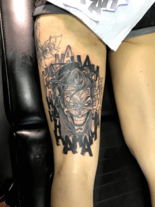 Įmonės pavadinimas yra Cavallo Pazzo tattoo